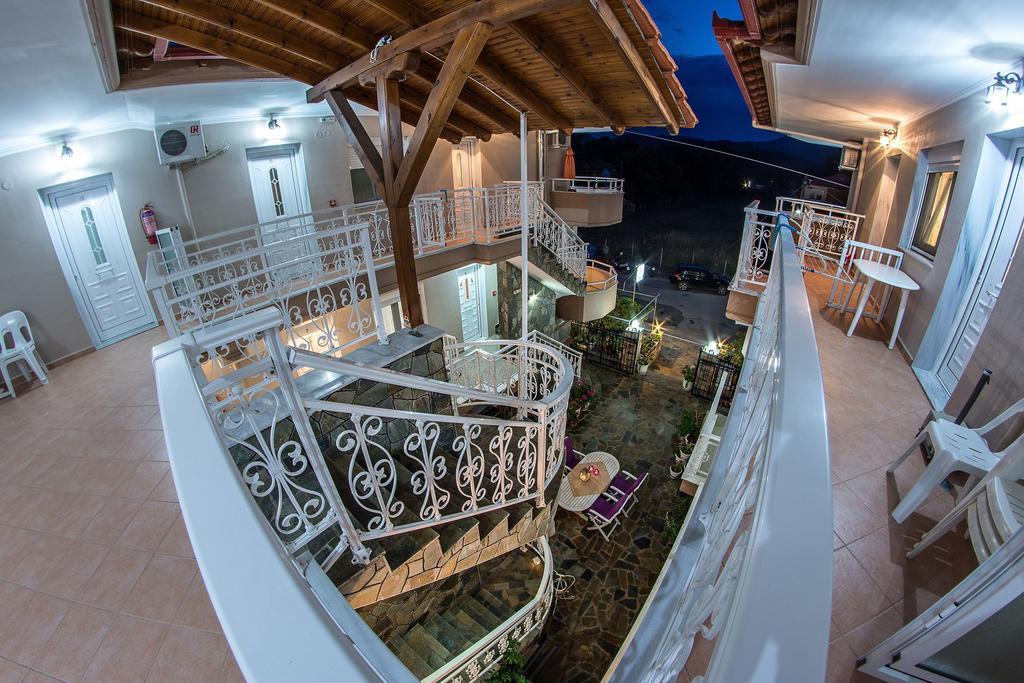 Sky Hotel Sarti Dış mekan fotoğraf